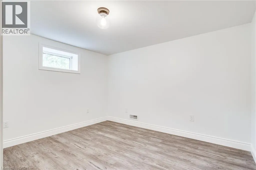 236 FERNWOOD Crescent Unit# 2, #2