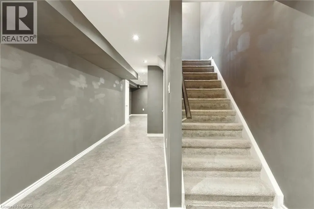 17 DENNIS Drive