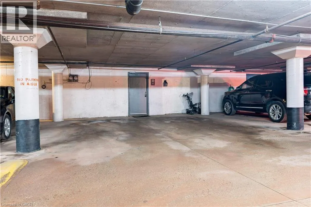 5475 LAKESHORE Road Unit# 19, #19
