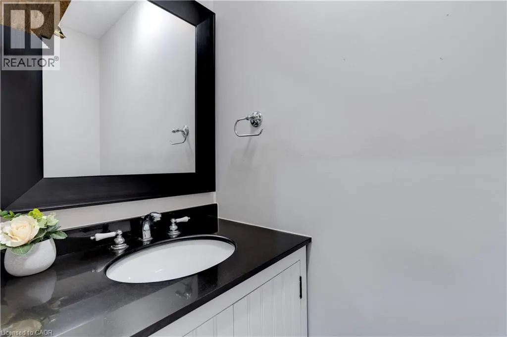 5475 LAKESHORE Road Unit# 19, #19