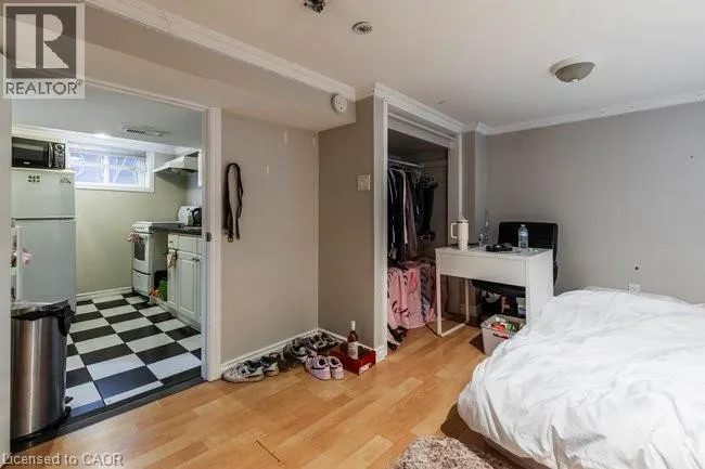27 DROMORE Crescent