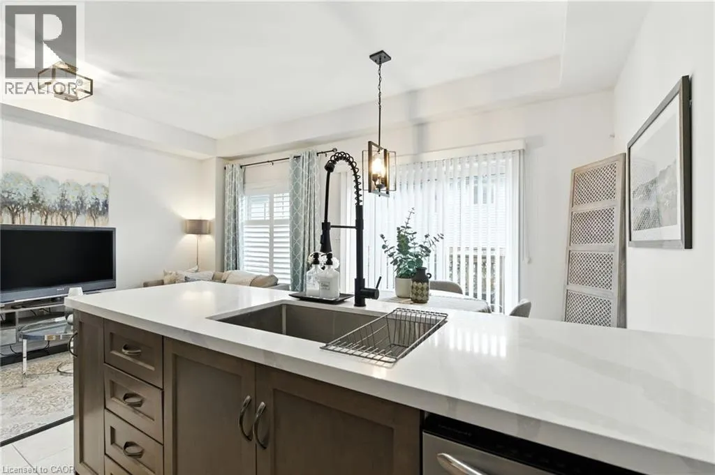 377 GLANCASTER Road Unit# 24, #24