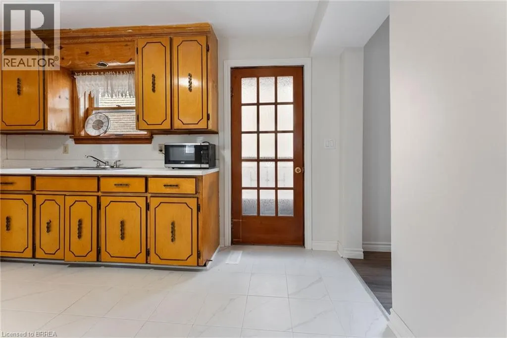 150 ELGIN Street Unit# LOWER, #LOWER