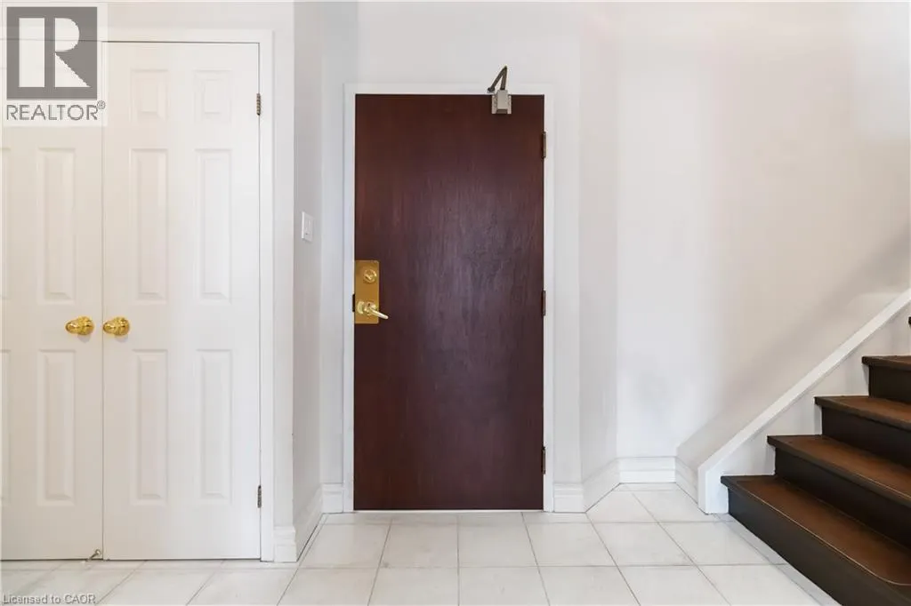 221 ROBINSON Street Unit# 403, #403