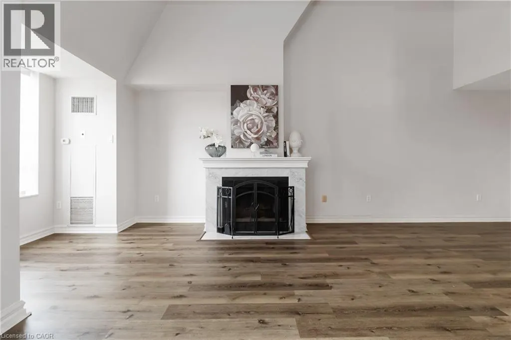221 ROBINSON Street Unit# 403, #403