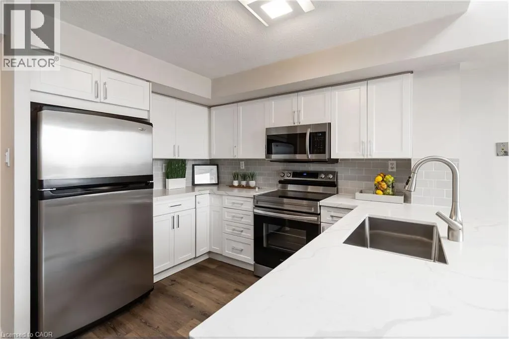 221 ROBINSON Street Unit# 403, #403