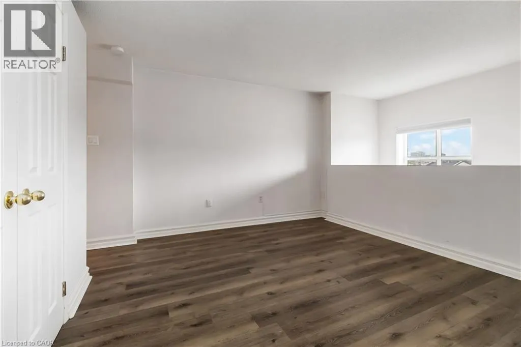 221 ROBINSON Street Unit# 403, #403