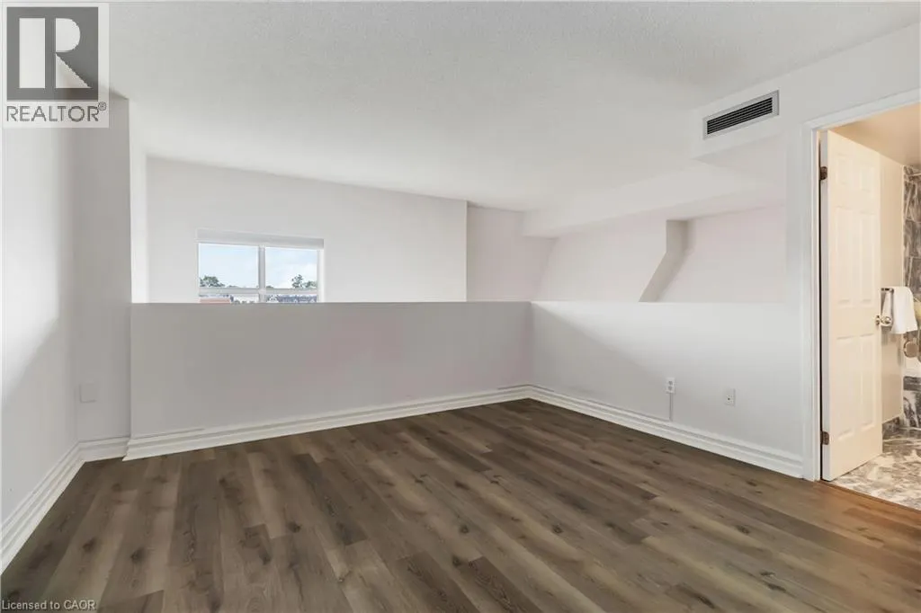 221 ROBINSON Street Unit# 403, #403