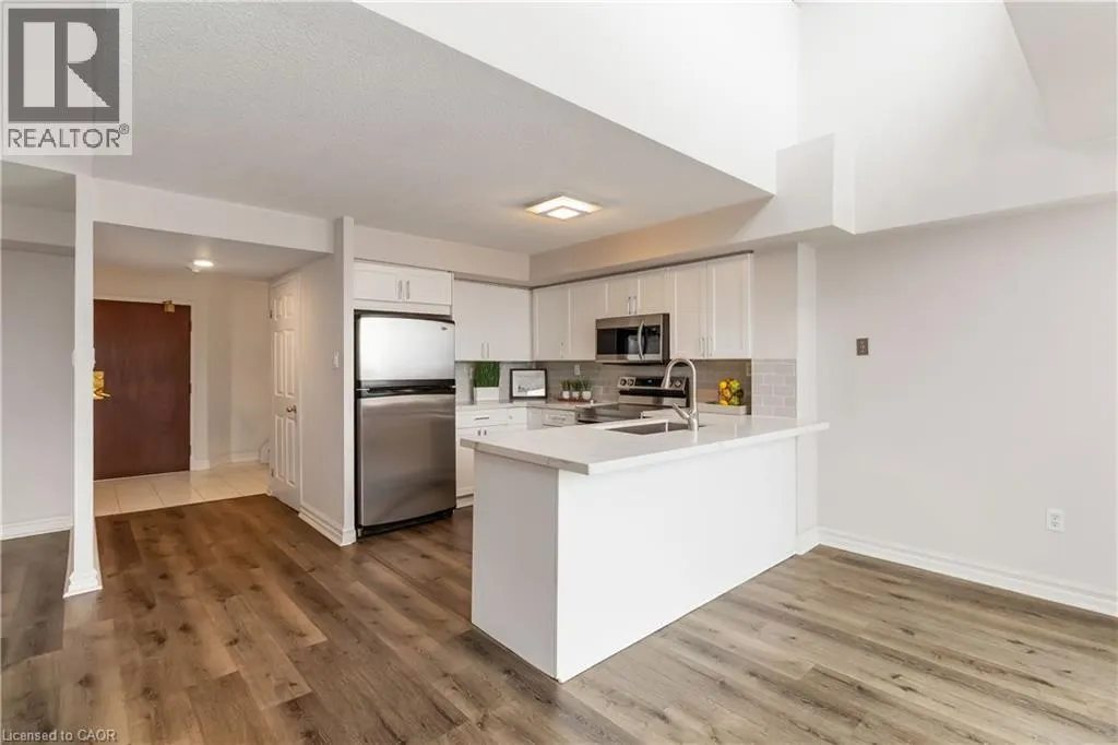 221 ROBINSON Street Unit# 403, #403