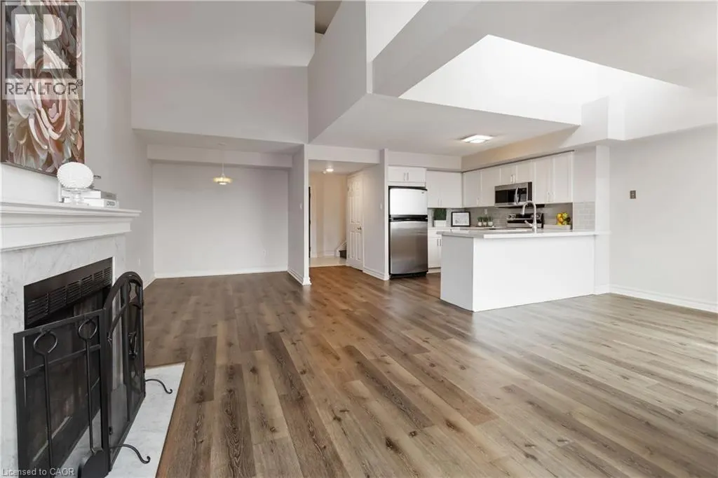 221 ROBINSON Street Unit# 403, #403