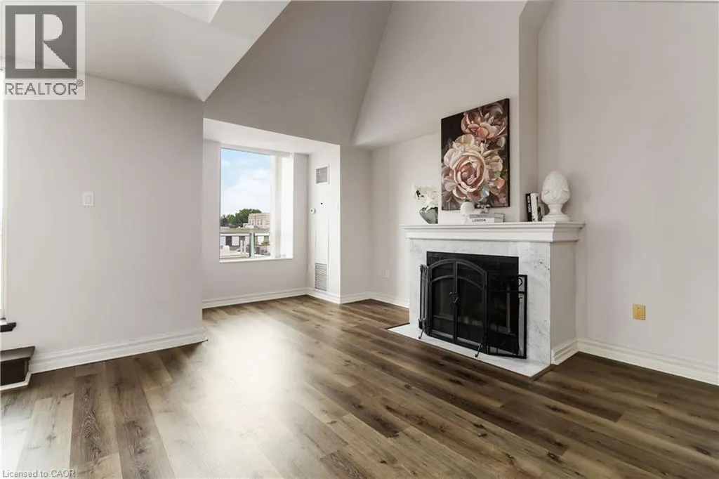 221 ROBINSON Street Unit# 403, #403