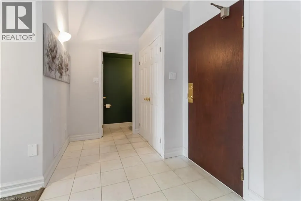 221 ROBINSON Street Unit# 403, #403