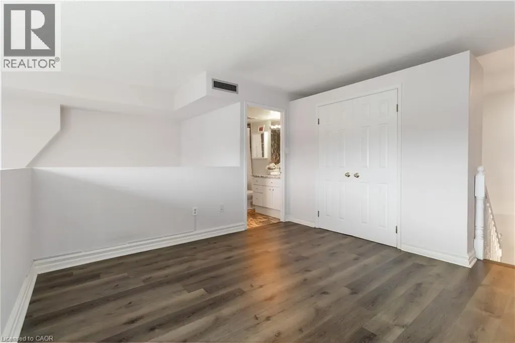 221 ROBINSON Street Unit# 403, #403