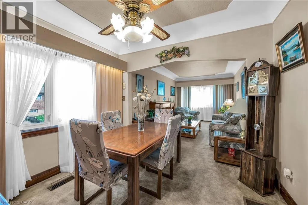 27 PARADISE Road N