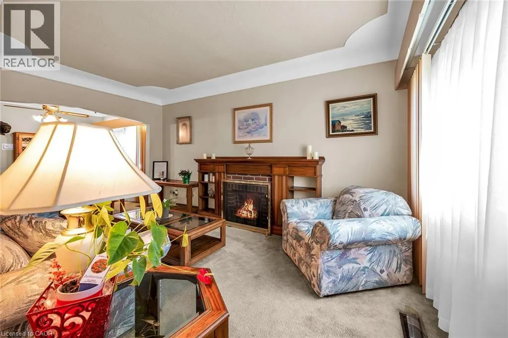 27 PARADISE Road N