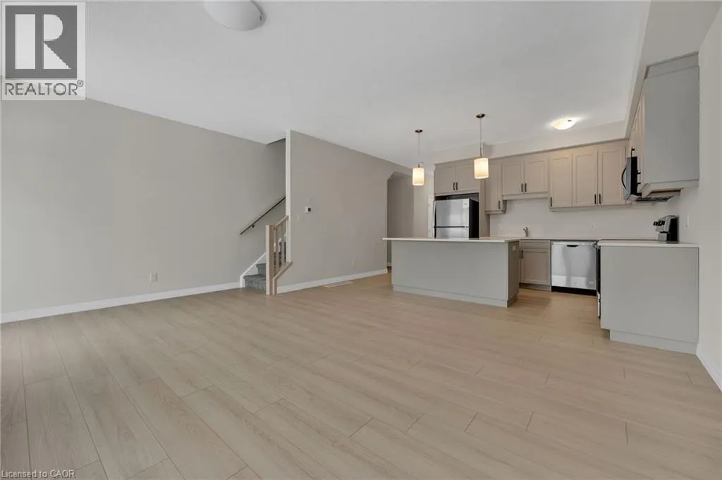 16 SANDSTONE Street