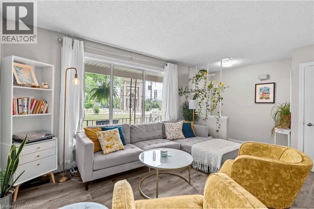 82 EAST 36TH Street