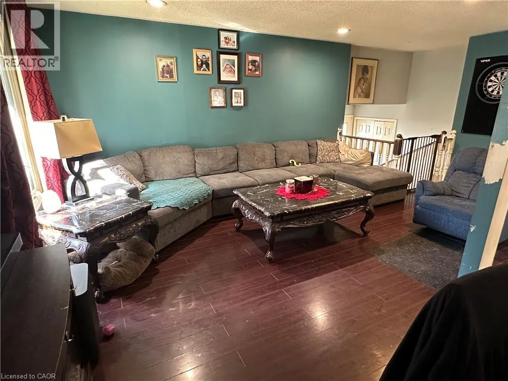 9 BEAVER Crescent