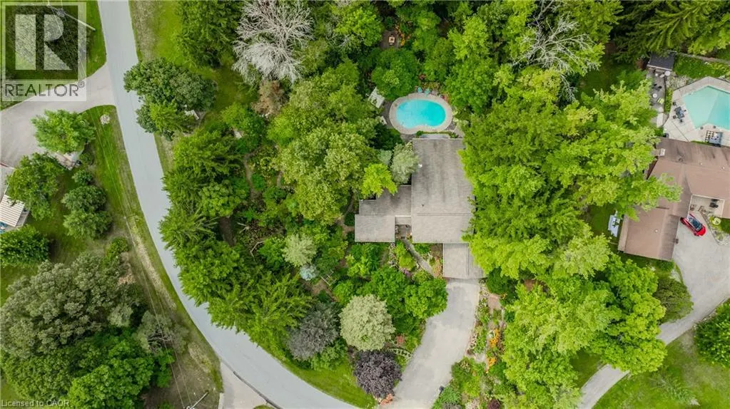111 GRANDVIEW Drive