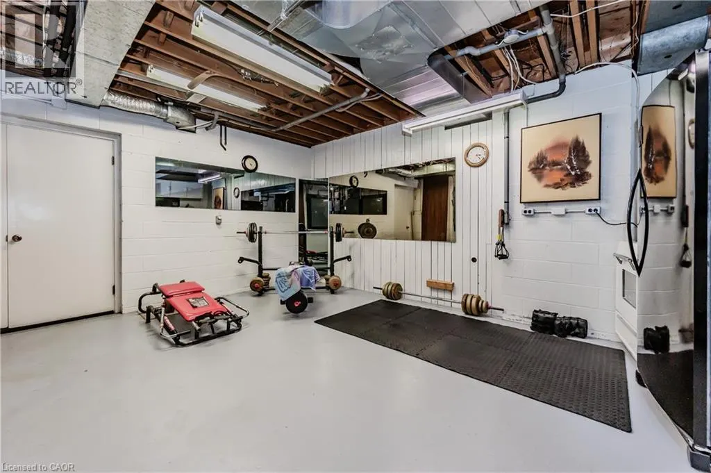 111 GRANDVIEW Drive
