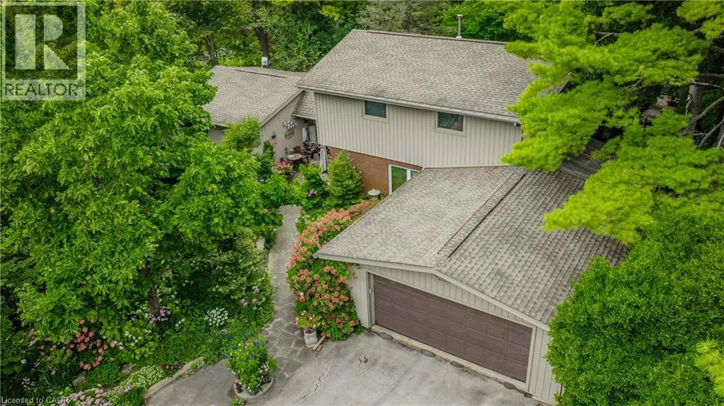 111 GRANDVIEW Drive