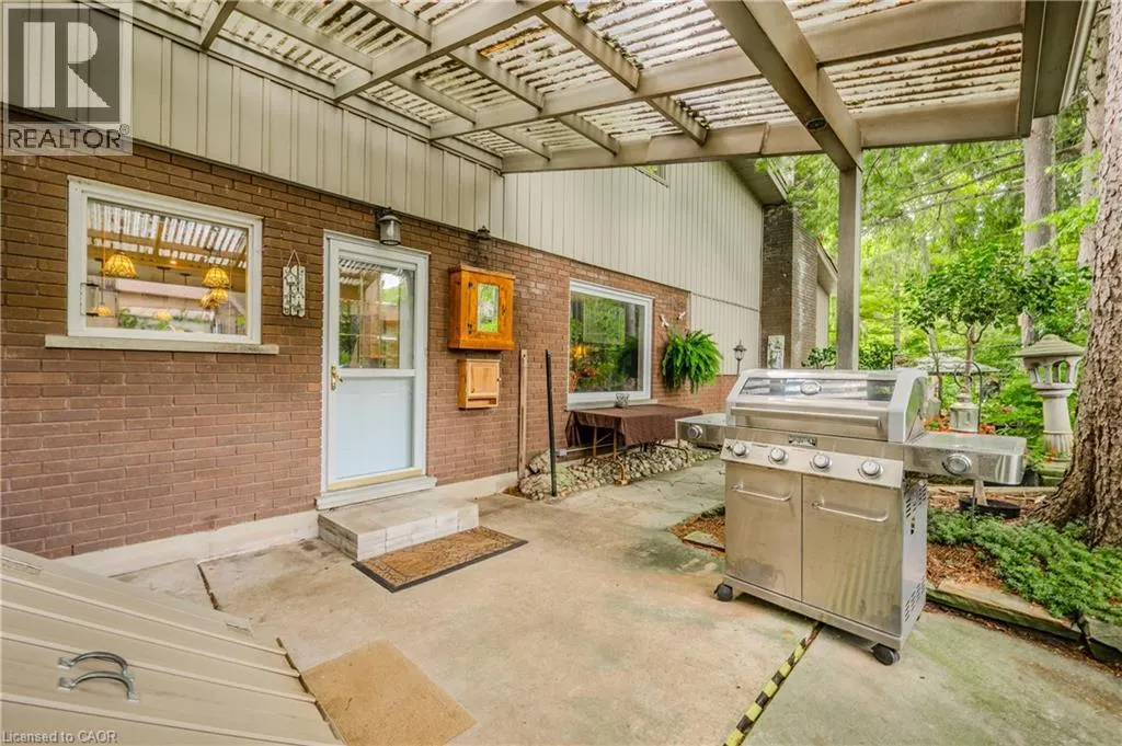 111 GRANDVIEW Drive