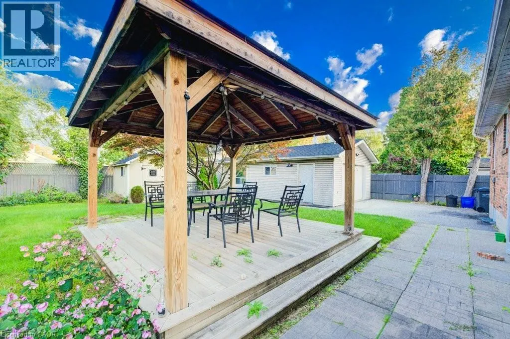446 KINGSLEIGH Court