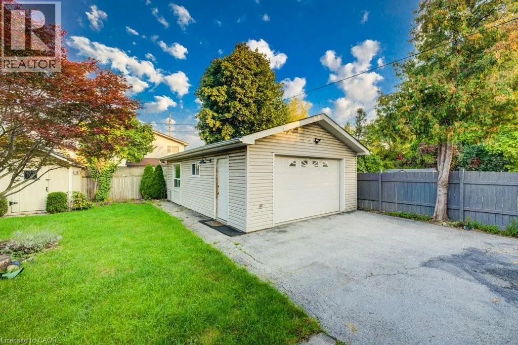 446 KINGSLEIGH Court