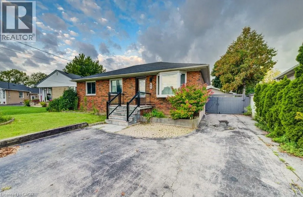 446 KINGSLEIGH Court