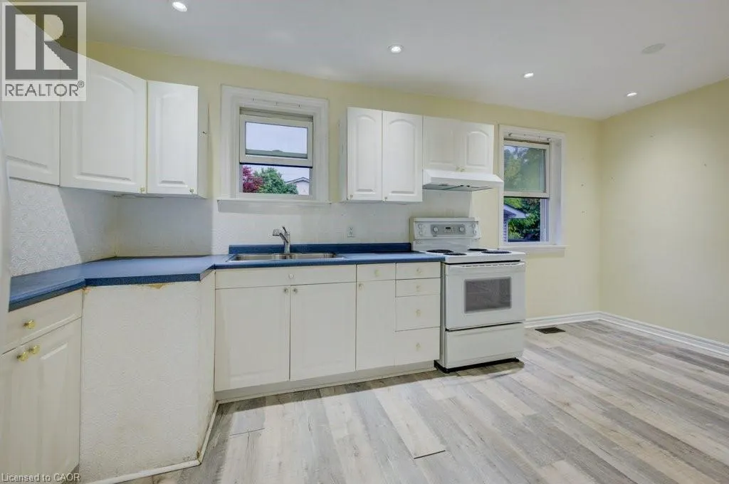 446 KINGSLEIGH Court