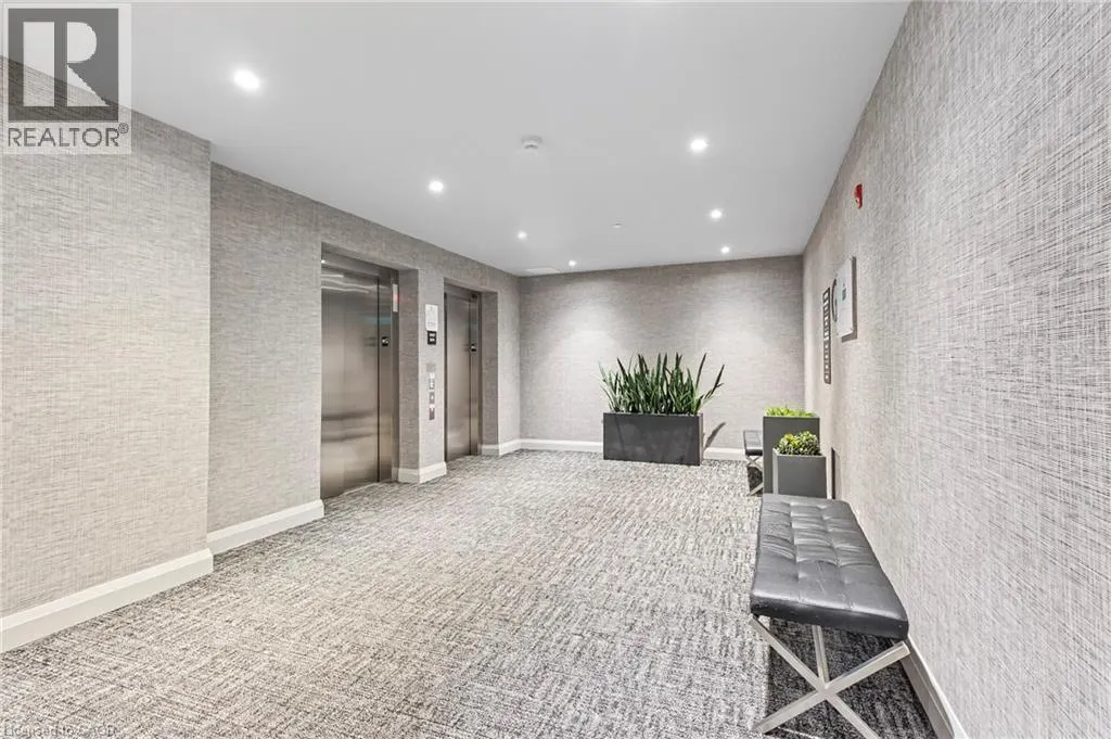 102 GROVEWOOD Common Unit# 121, #121