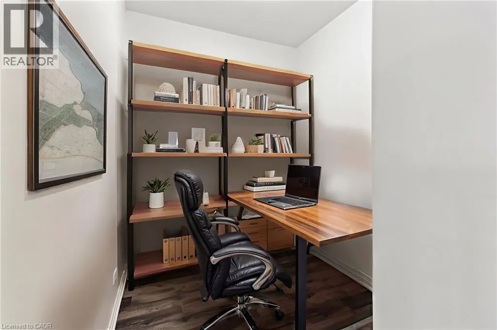 102 GROVEWOOD Common Unit# 121, #121