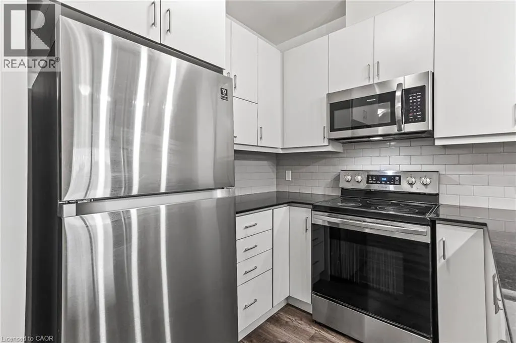 102 GROVEWOOD Common Unit# 121, #121
