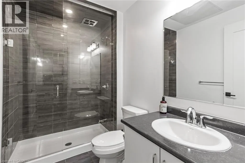 102 GROVEWOOD Common Unit# 121, #121
