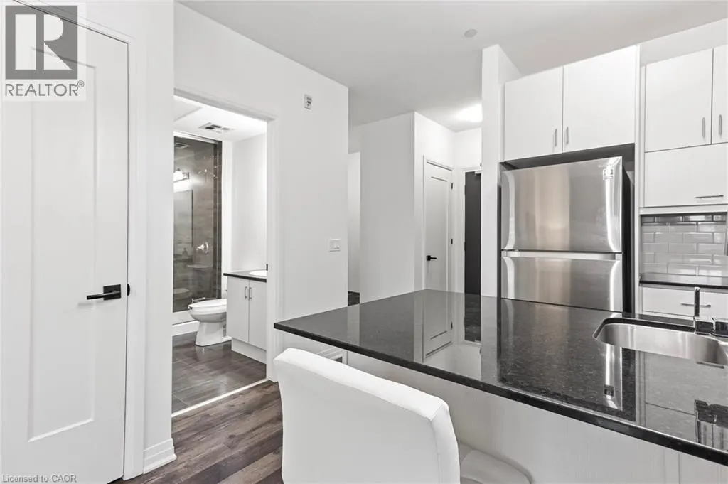 102 GROVEWOOD Common Unit# 121, #121