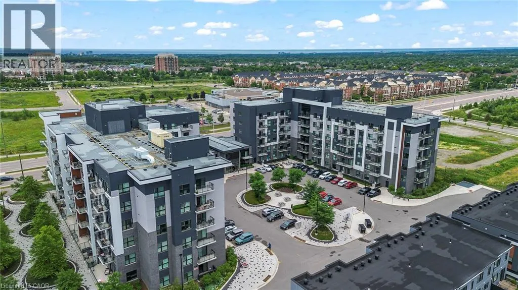 102 GROVEWOOD Common Unit# 121, #121