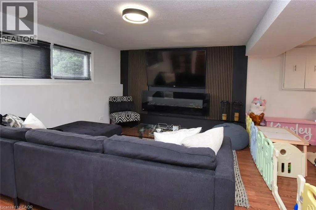 14 BASIN Crescent