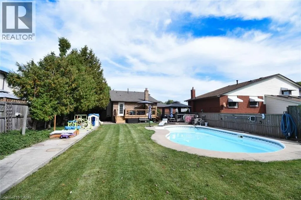 14 BASIN Crescent