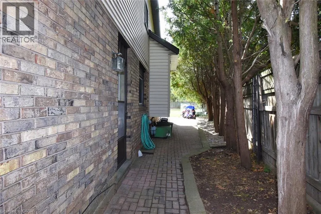 14 BASIN Crescent