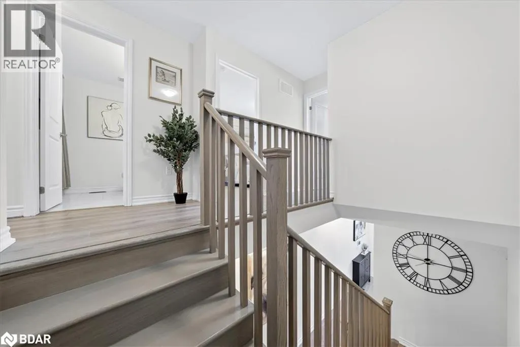84 FERRAGINE Crescent