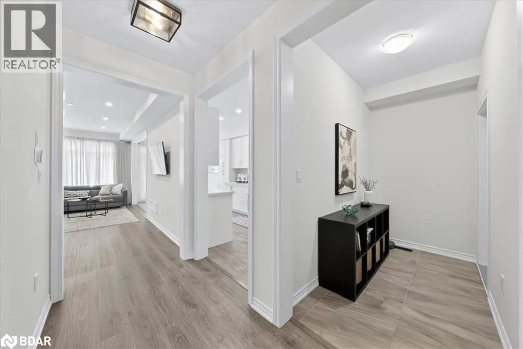 84 FERRAGINE Crescent