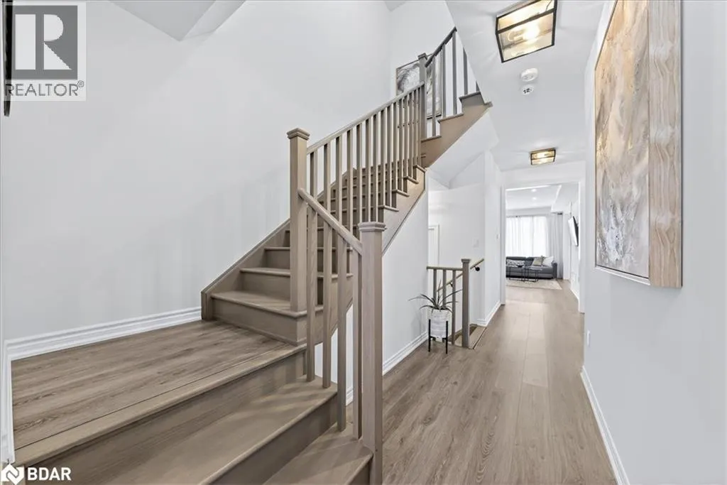 84 FERRAGINE Crescent