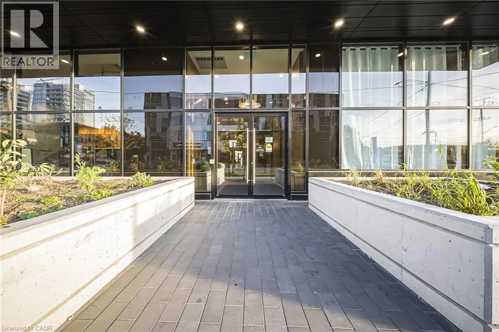 145 COLUMBIA Street W Unit# 909, #909