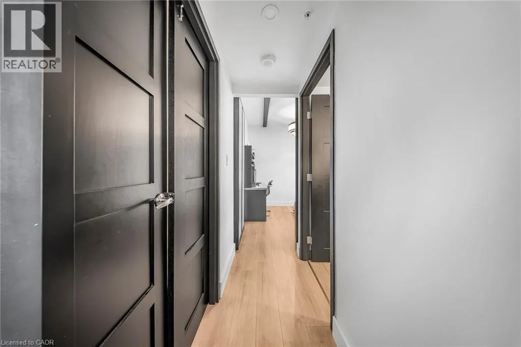 145 COLUMBIA Street W Unit# 909, #909