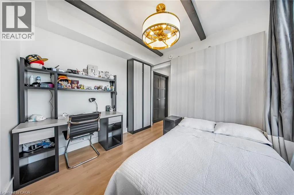 145 COLUMBIA Street W Unit# 909, #909