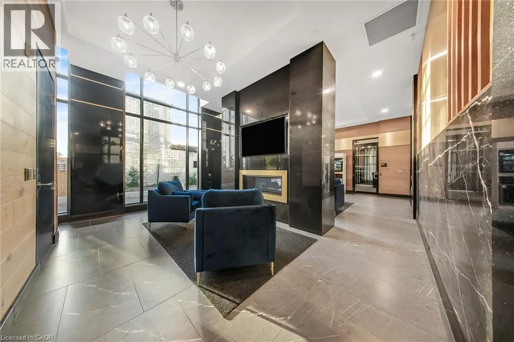 145 COLUMBIA Street W Unit# 909, #909
