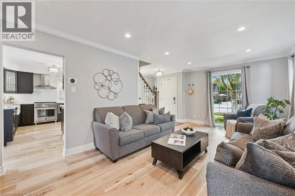 34 EAST Avenue