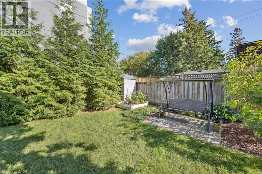 34 EAST Avenue