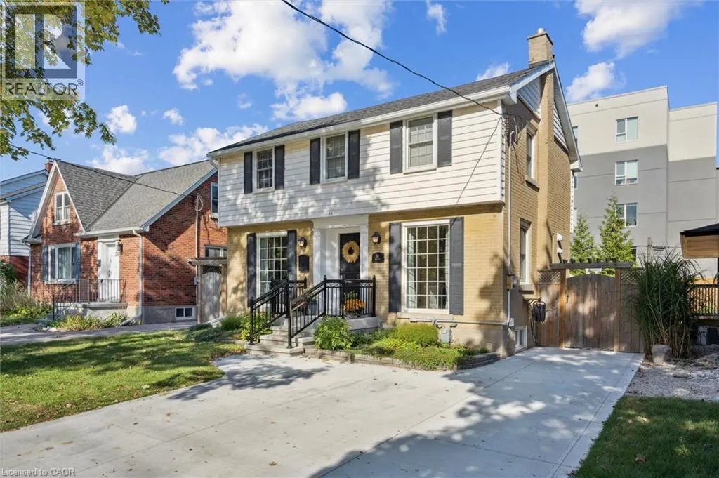 34 EAST Avenue