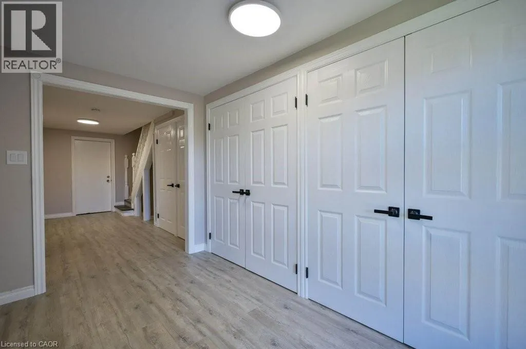 107 DINISON Crescent